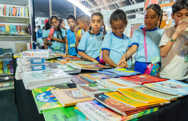 Feira do Livro de Brasília 2025 recebe estudantes da rede pública na Semana do Meio Ambiente