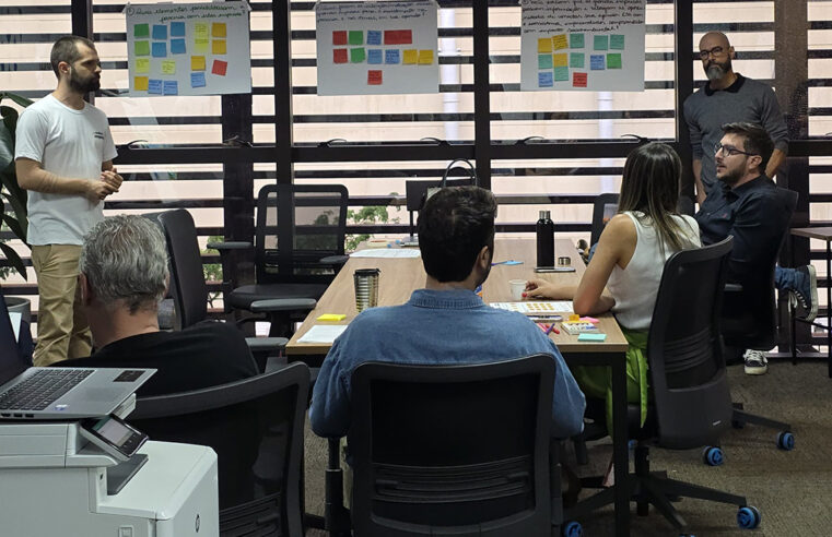 Representantes de empresas se reúnem para debater ecossistema de negócios